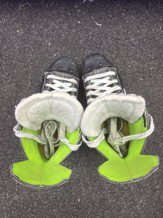 Used Bauer XLS Skates Size 7.0 D