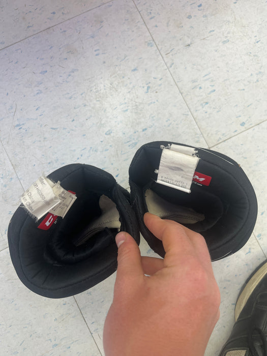 Used CCM FT350 11" Gloves