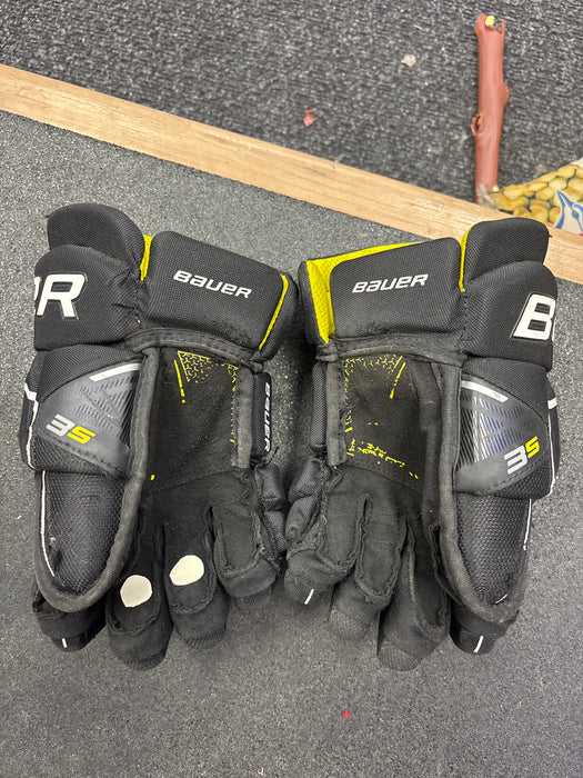 Used Bauer Supreme 3s Junior 11” Gloves