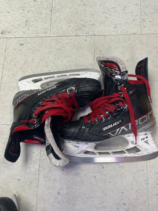 Used Bauer Vapor 3X Size 5.5 Skates