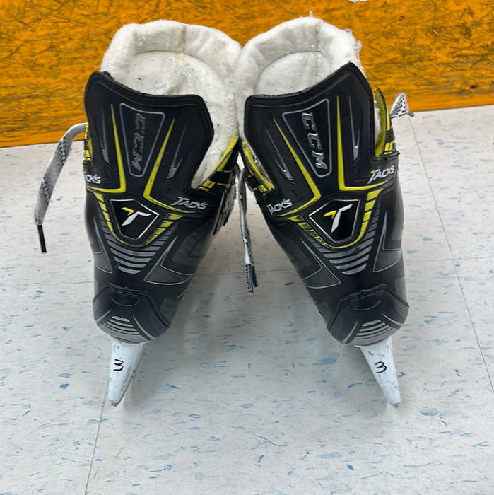 Used CCM Tacks 4092 Junior Player Skates size 3D