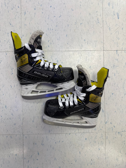 Used Bauer Supreme 3S 10Y Player Skates