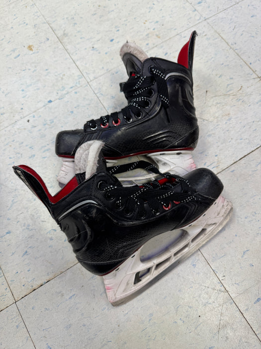 Used Bauer Vapor X500 Skates 3.5D