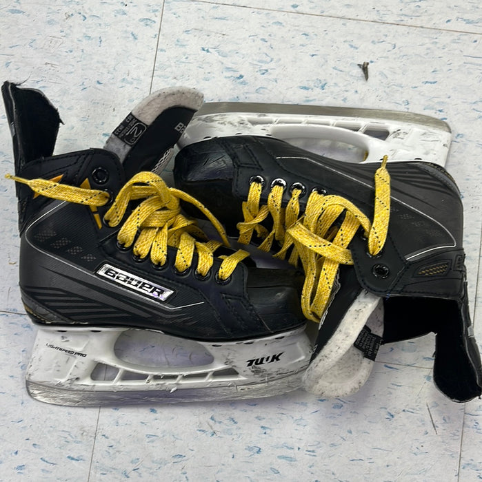 Used Bauer Supreme 150 Size 2 Player Skates