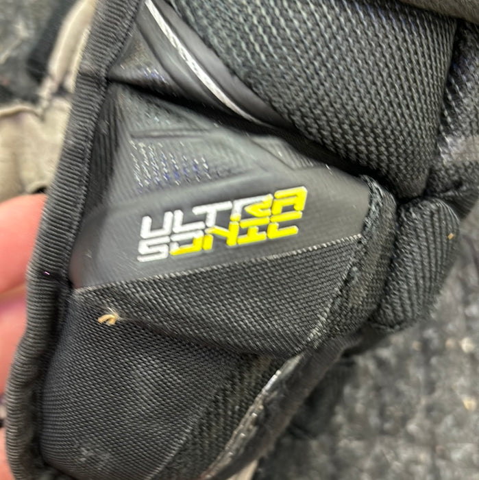 Used Bauer Supreme Ultra Sonic 11” Gloves