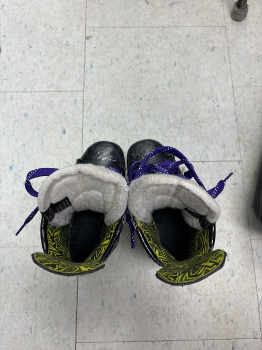 Used Bauer Vapor 3x Youth 12.0D Skates