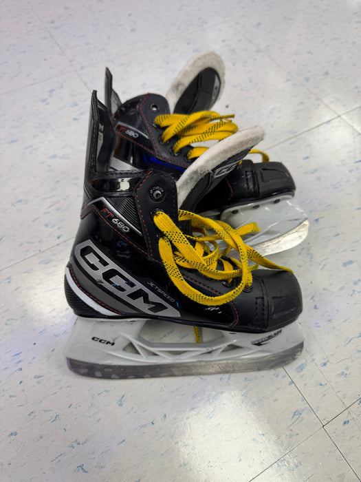 Used CCM FT680 Skates Youth 13.0