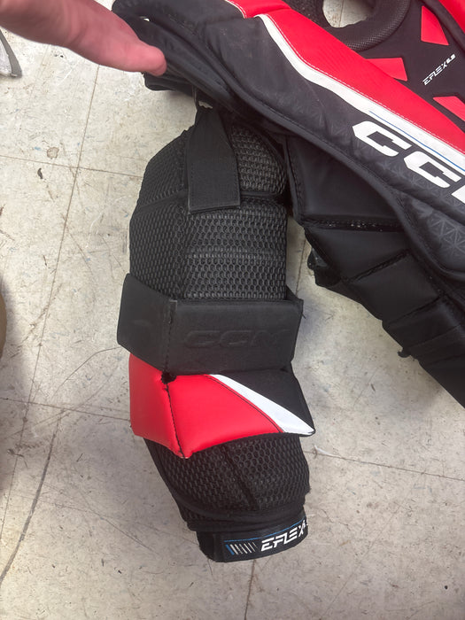 Used CCM EFLEX 6.9 Chest Protector Size Intermediate Large