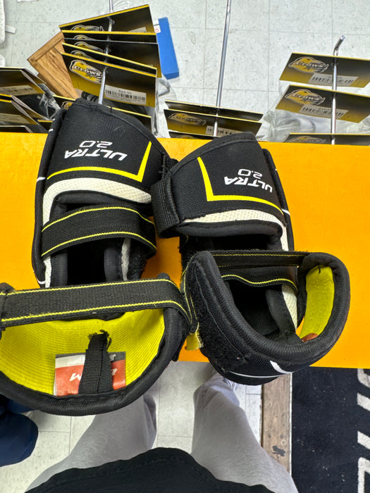 Used CCM Tacks Ultra 2.0 Junior Medium Elbows