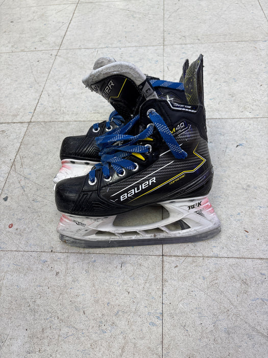 Used Bauer Supreme M40 Size 3.0 D Skate