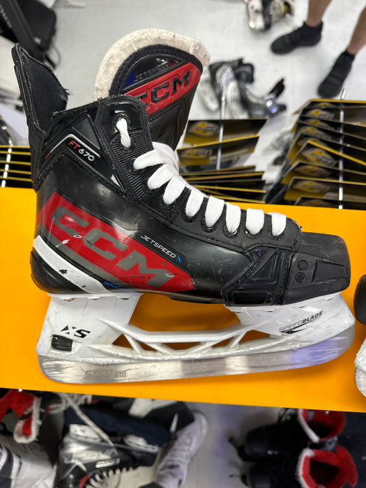 Used CCM Ft670 7.5D Player Skates