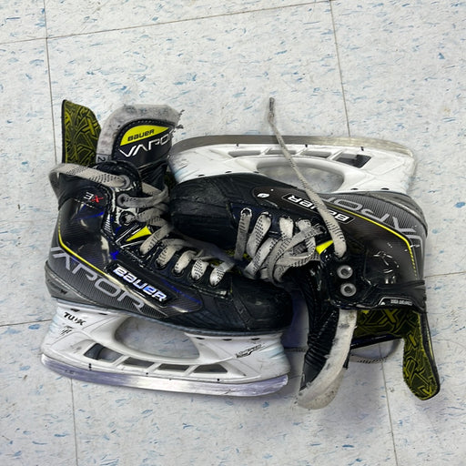Used Bauer Vapor 3X Size 2.5 Player Skates
