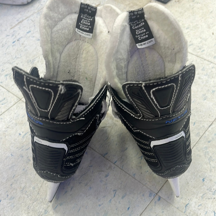 Used Bauer Nexus 4000 Size 10 Youth Skates