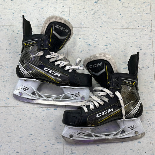 Used CCM Tacks 9060 4D Player Skates