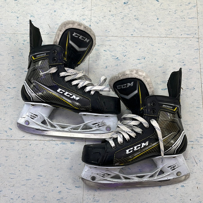 Used CCM Tacks 9060 4D Player Skates