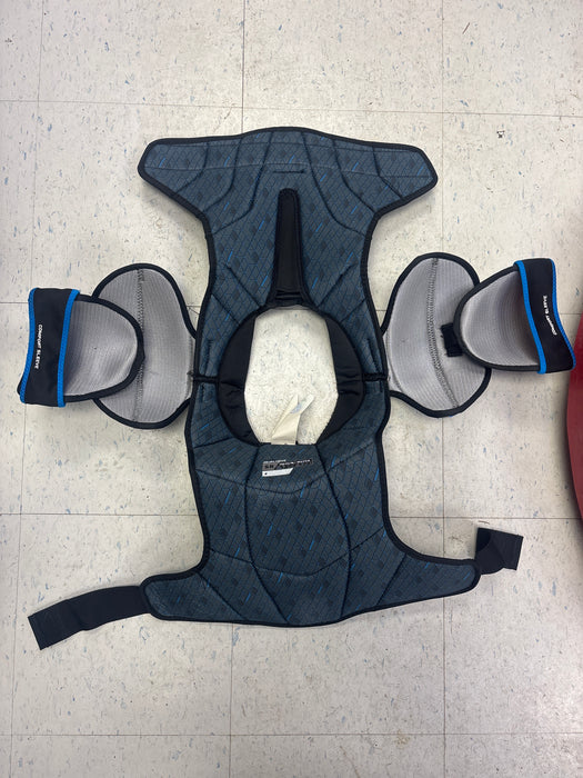 Used Bauer X Player Shoulder Pads Senior Size Medium ￼