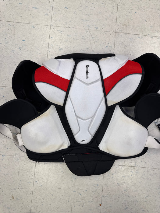 Used Reebok 18K Senior Meduim Shoulder Pads