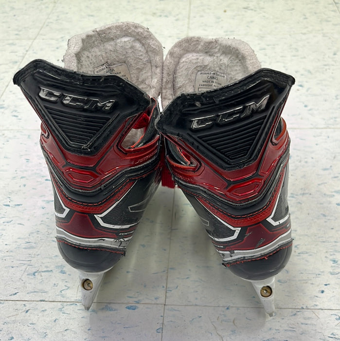 Used CCM FT 480 Size 2.5 Player Skates