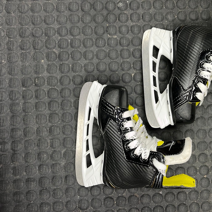 Used Bauer Supreme S27 9Y Player Skates