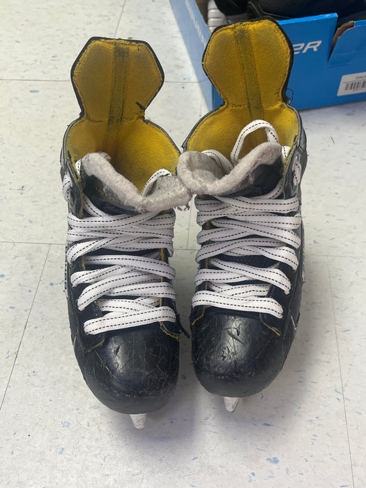 Used Bauer Supreme s160 Size 13 Youth Skates
