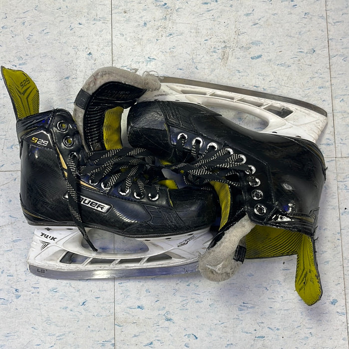 Used Bauer Supreme S29 Size 4.5 Player Skates