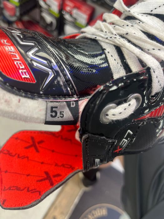 Used Bauer Vapor X3.7 Size 5.5 Skates