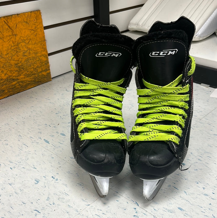 Used CCM Intruder 11D Youth Skates