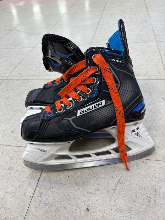 Used Bauer Nexus Size 5.5 EE Skates