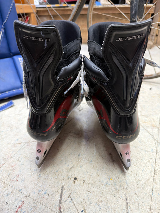 Used CCM JetSpeed FT8 Size 5.0R Skates