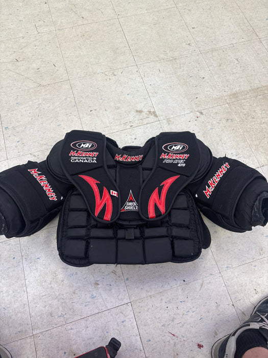 Used McKenney Pro Spec 470 Intermediate Medium Chest Protector