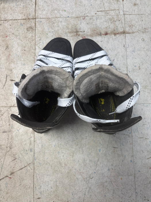 Used CCM Tacks 9060 Skates Size 5.0 EE