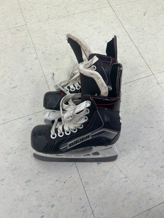 Used Bauer Vapor X300 Youth Player Skates