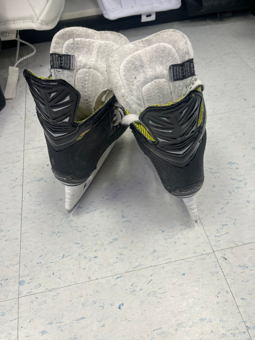 Used Bauer Supreme ELITE Size 1 Skates