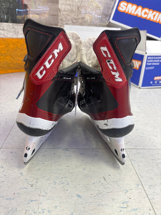 Used CCM JetSpeed FT485 Size 4.0 EE Skates
