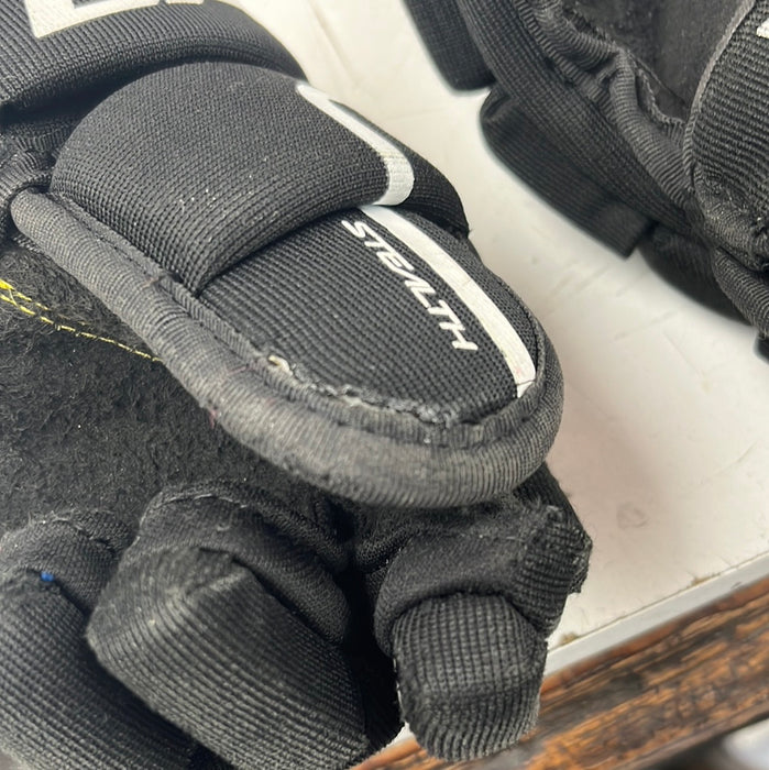 Used Easton Stealth RS 9” Youth Player Gloves
