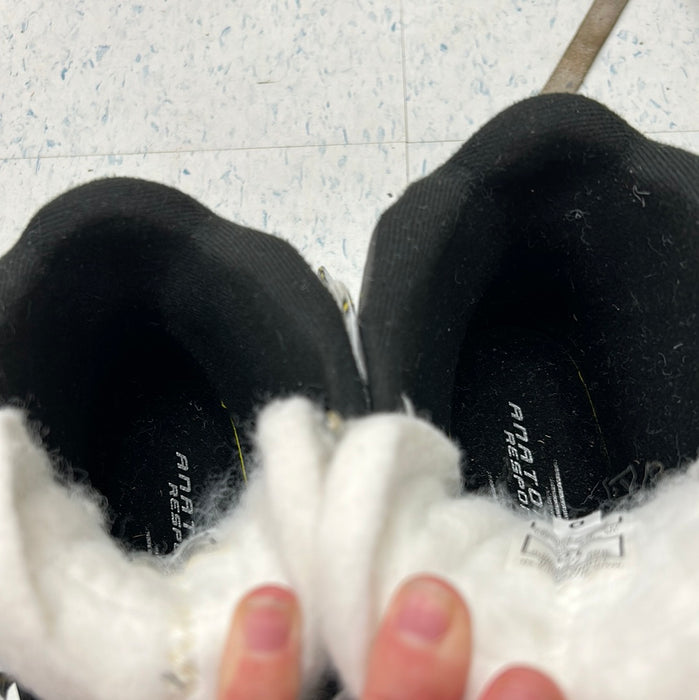 Used CCM Tacks 4092 Goal Skate 10 D