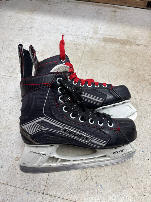Used Bauer Vapor x400 Size 4.0D Skates