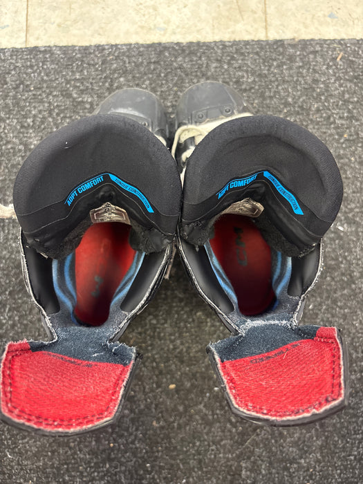 Used CCM JetSpeed Control Size 2.5R Skates