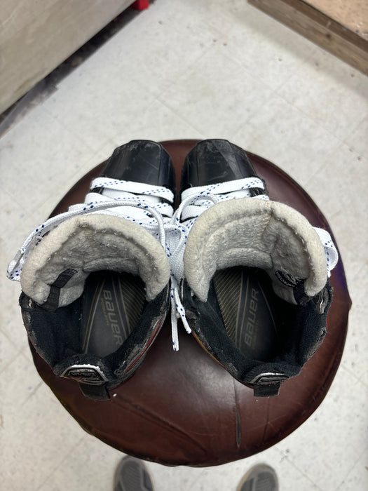 Used Bauer Vapor x700 Size 2.5D Junior Goal Skates