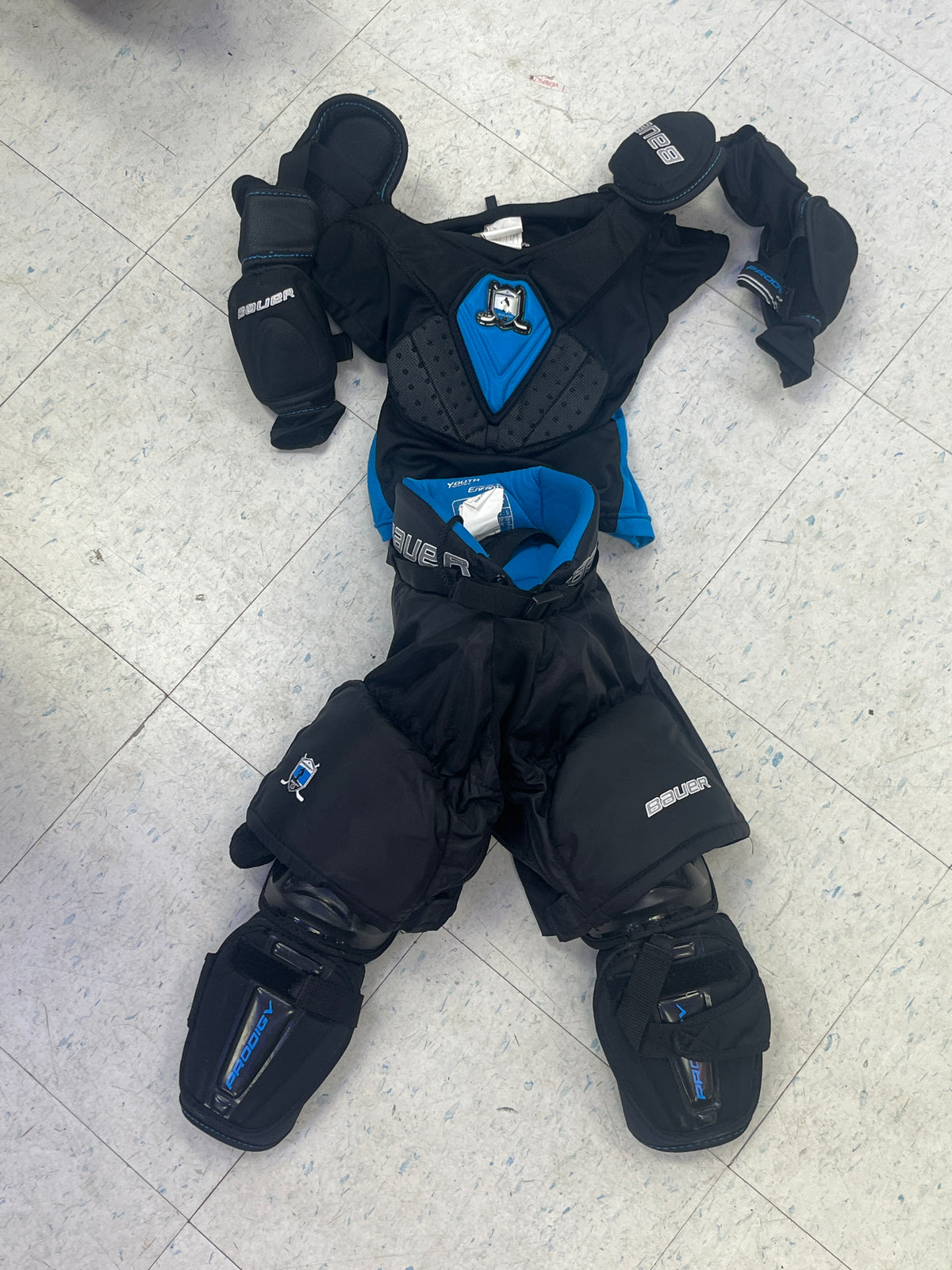 Used Bauer Prodigy Youth Small Protective Set — Crow's Sports Hockey