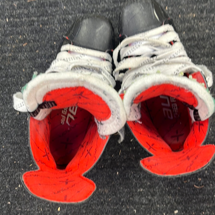 Used Bauer Vapor X3.7 Size 6.5EE Player Skates