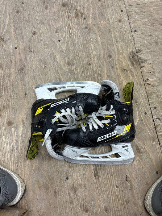 Used Bauer Supreme M4 Size 1.5 D Skates
