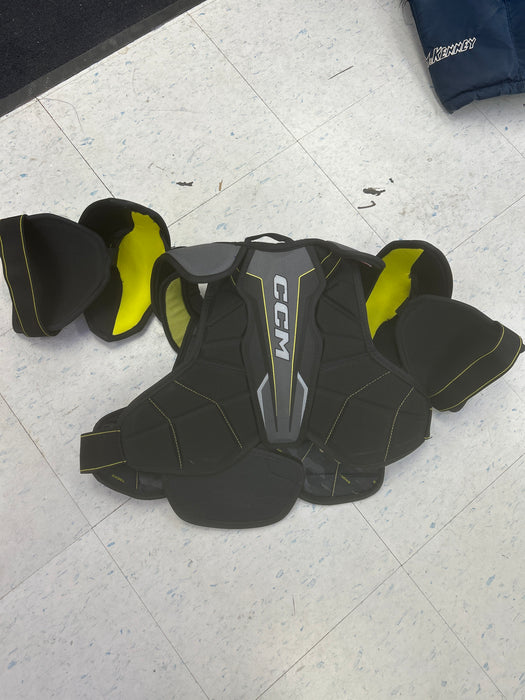 Used CCM Tacks AS 580 Senior Shoulder Pads