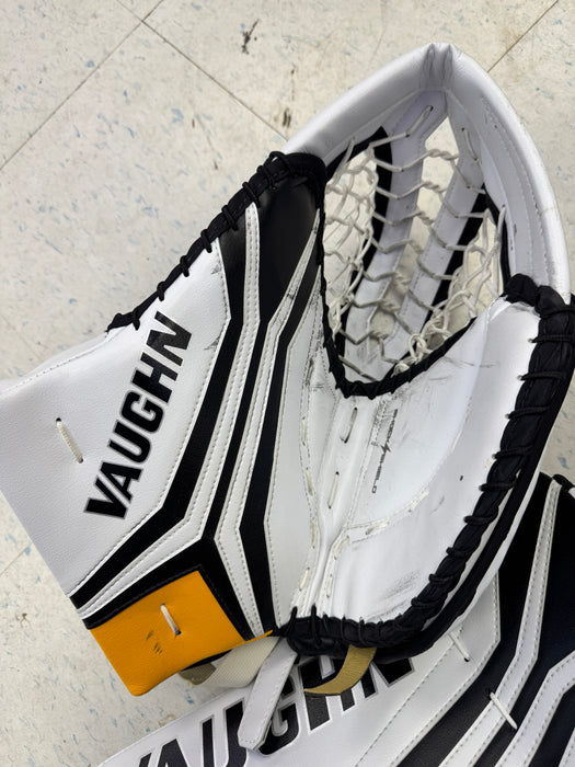 Vaugh Velocity V10 Pro Carbon Goalie Pad Set 33" + 2" Senior