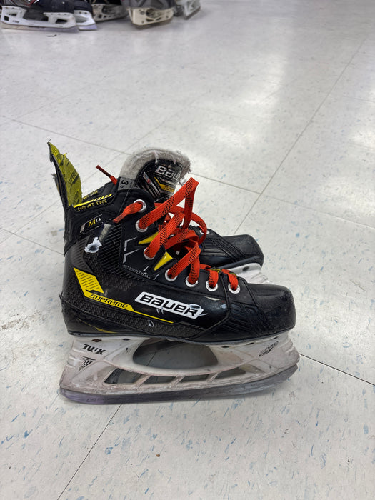 Used Bauer Supreme M4 Size 3.5D Skates