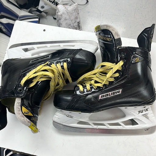 Used Bauer Supreme 2S Size 9.5 Player Skates