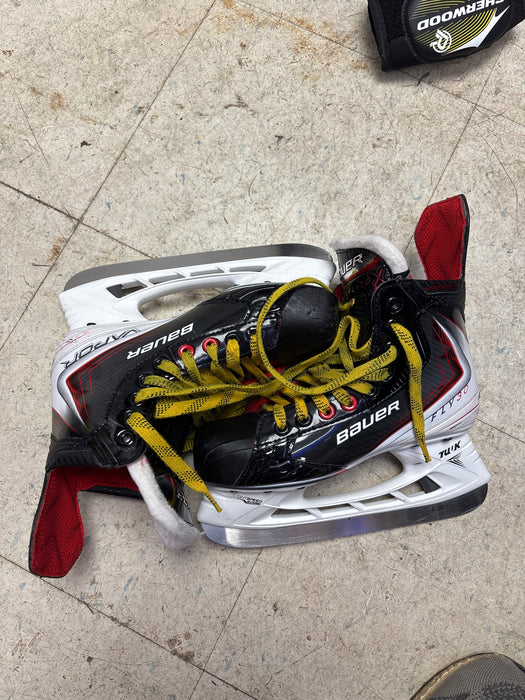 Used Bauer Vapor Fly30 Size 4.5D Skates