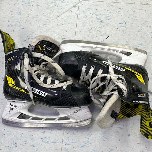 Used Bauer Supreme M3 Size 4.5EE Player Skates
