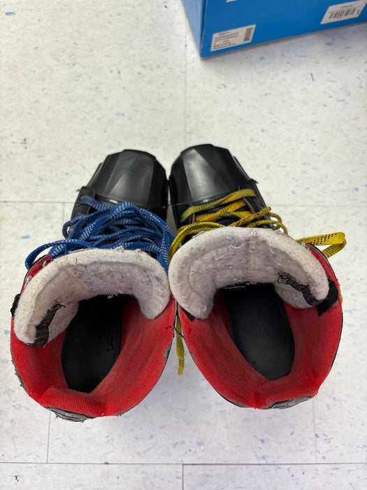 Used Bauer Vapor x2.7 Size 5 Goal Skates