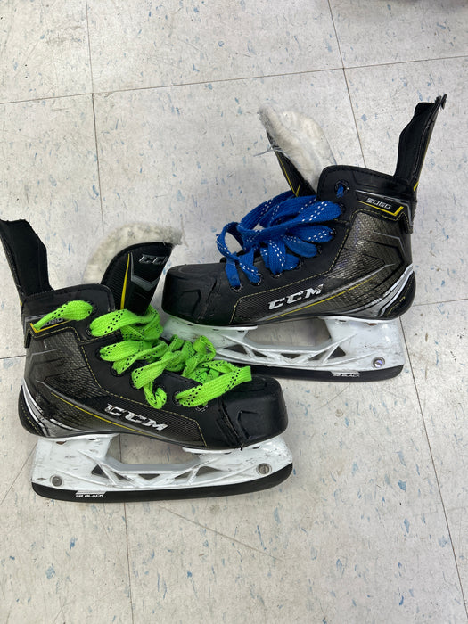 Used CCM Tacks 9060 Junior Player Skates
